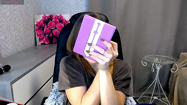 Snapshot of Naughty__Megan chatting on February 20, 1:40 pm Naughty Megan online show from February 20, 1:40 pm