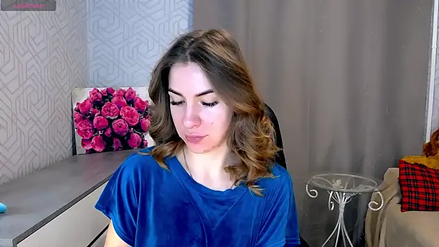 Snapshot of Naughty__Megan chatting on March 10, 5:11 am Naughty Megan online show from March 10, 5:11 am