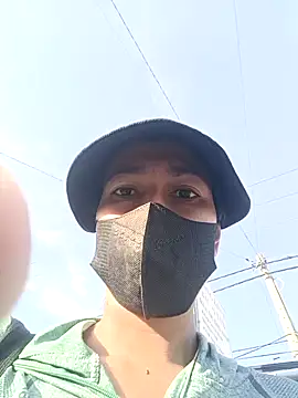 Snapshot of 2HotAsain4u chatting on December 22, 12:28 am 2HotAsain4u online show from December 22, 12:28 am