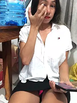 Snapshot of 2HotAsain4u chatting on December 29, 11:29 pm 2HotAsain4u online show from December 29, 11:29 pm