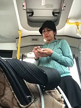 Snapshot of 2HotAsain4u chatting on January 4, 3:50 am 2HotAsain4u online show from January 4, 3:50 am