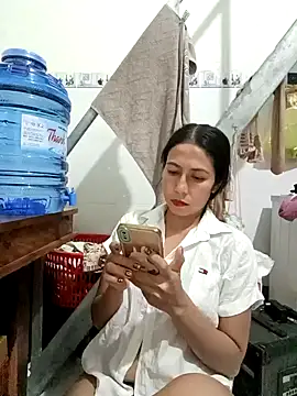 Snapshot of 2HotAsain4u chatting on January 26, 1:36 pm 2HotAsain4u online show from January 26, 1:36 pm