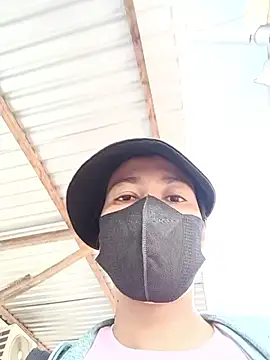 Snapshot of 2HotAsain4u chatting on February 25, 12:58 am 2HotAsain4u online show from February 25, 12:58 am