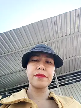 Snapshot of 2HotAsain4u chatting on February 28, 2:20 am 2HotAsain4u online show from February 28, 2:20 am