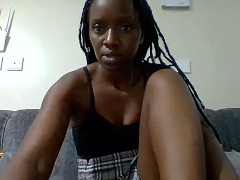 Snapshot of sexy_darleen23 chatting on February 28, 5:26 pm sexy darleen23 online show from February 28, 5:26 pm
