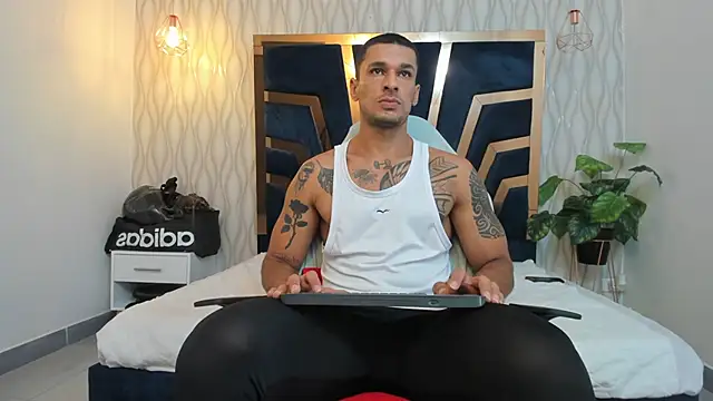 Snapshot of Adbel_Sady chatting on March 5, 11:38 am Adbel Sady online show from March 5, 11:38 am