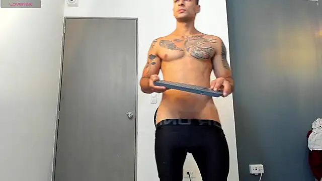 Snapshot of Adbel_Sady chatting on March 17, 11:42 am Adbel Sady online show from March 17, 11:42 am