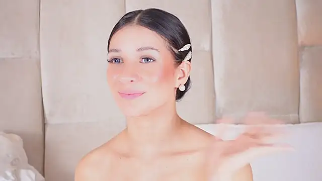 KiraKayleigh1 online show from March 11, 9:48 pm