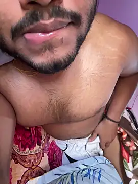 Snapshot of Cum_on_your_tityyy chatting on December 3, 6:04 am Cum on your tityyy online show from December 3, 6:04 am