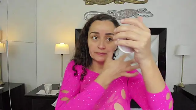  luna  sweet  online show from March 8, 3:50 am