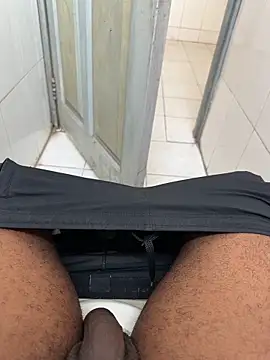 Snapshot of Black-mamba-madingo chatting on November 19, 10:48 am Black-mamba-madingo online show from November 19, 10:48 am