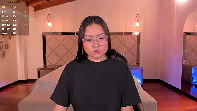 Snapshot of AmberLewis_ chatting on November 22, 2:54 am AmberLewis online show from November 22, 2:54 am