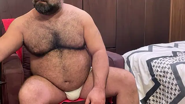 HAIRY ARAB SULTAN online show from April 19, 7:38 pm