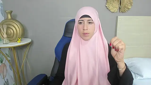 chaymae nah  online show from December 20, 5:47 am