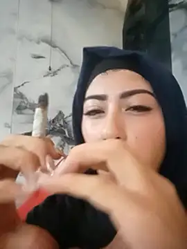 chaymae nah  online show from February 8, 3:52 am