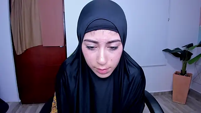 chaymae nah  online show from March 11, 2:10 am