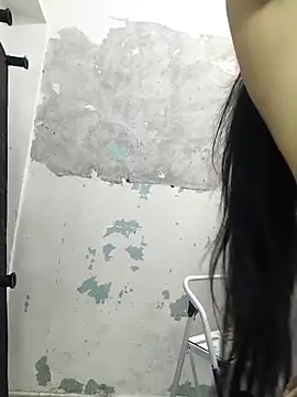 chaymae nah  online show from April 3, 7:45 pm