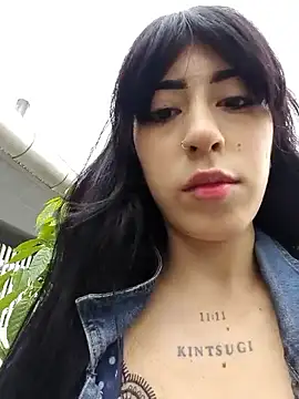 chaymae nah  online show from April 18, 6:56 pm