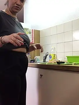 rafamarianoofc online show from February 22, 1:13 pm