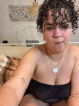 rafamarianoofc online show from February 12, 7:42 pm