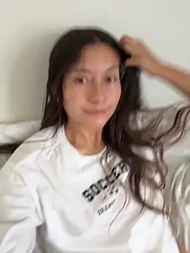 HelennaMoon  online show from April 18, 3:38 pm