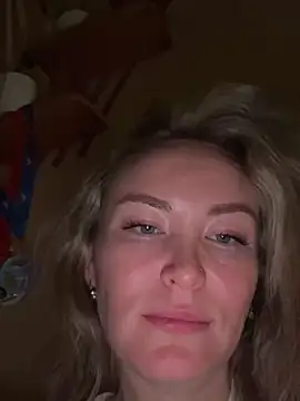 Snapshot of LovenseLush chatting on January 22, 10:48 pm LovenseLush online show from January 22, 10:48 pm