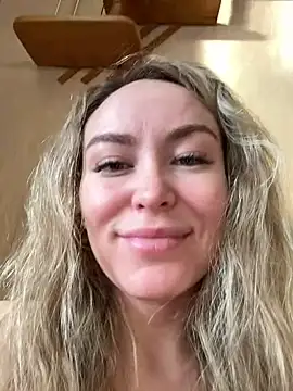 Snapshot of LovenseLush chatting on March 19, 5:52 am LovenseLush online show from March 19, 5:52 am