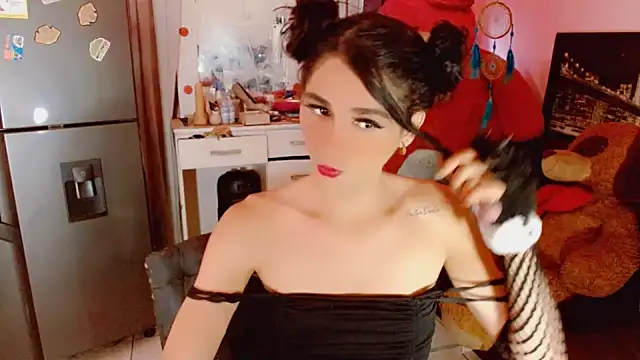 Snapshot of AngelicaDark chatting on February 9, 8:13 pm AngelicaDark online show from February 9, 8:13 pm