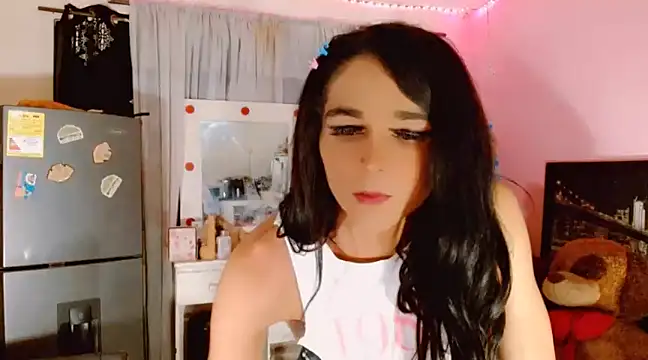 Snapshot of AngelicaDark chatting on February 16, 6:32 am AngelicaDark online show from February 16, 6:32 am