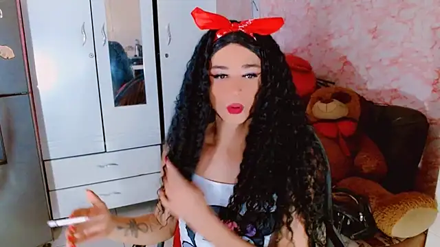 Snapshot of AngelicaDark chatting on September 21, 1:35 pm AngelicaDark online show from September 21, 1:35 pm