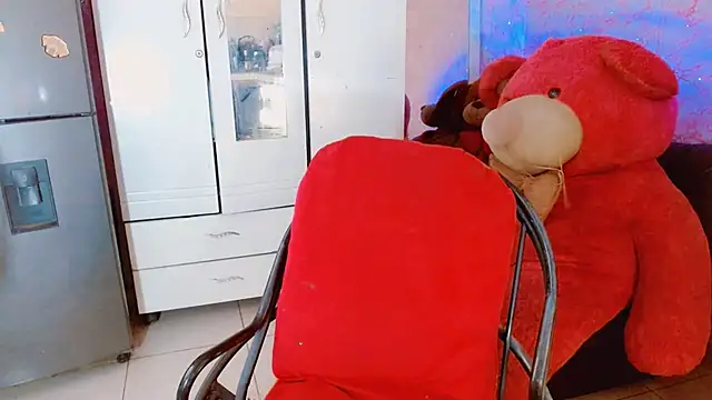 Snapshot of AngelicaDark chatting on October 6, 8:06 pm AngelicaDark online show from October 6, 8:06 pm