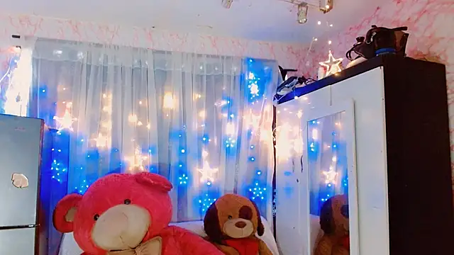 Snapshot of AngelicaDark chatting on November 10, 7:02 pm AngelicaDark online show from November 10, 7:02 pm