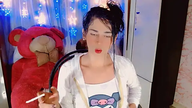 Snapshot of AngelicaDark chatting on November 13, 2:43 am AngelicaDark online show from November 13, 2:43 am