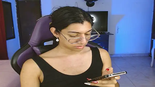 engielphoenis14 online show from January 16, 3:21 am