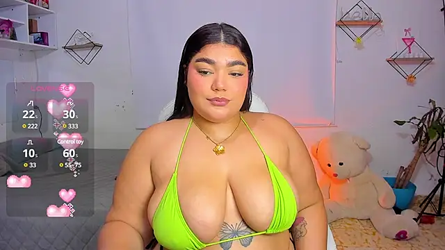 Snapshot of missjoyxx chatting on January 27, 1:37 am missjoyxx online show from January 27, 1:37 am