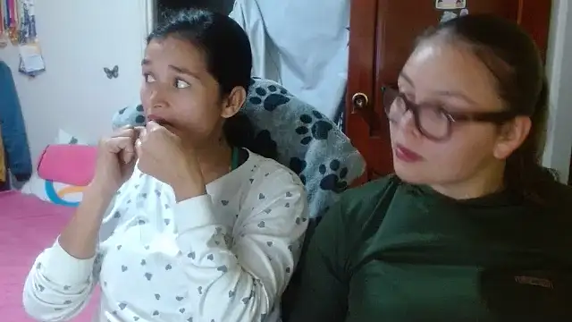 Snapshot of clayre_and_jill chatting on October 24, 2:19 am clayre and jill online show from October 24, 2:19 am