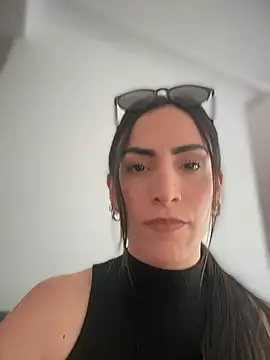 Snapshot of alessandra-a chatting on November 1, 9:28 pm alessandra-a online show from November 1, 9:28 pm