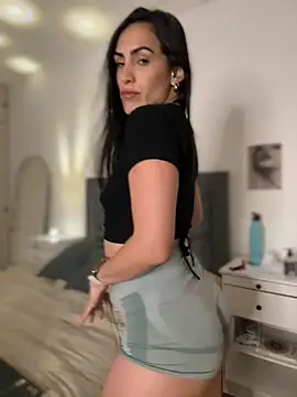 Snapshot of alessandra-a chatting on December 16, 2:16 am alessandra-a online show from December 16, 2:16 am