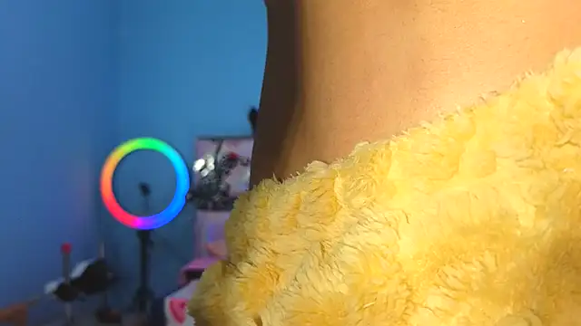 Snapshot of gabbiefoxthx chatting on January 19, 11:21 pm gabbiefoxthx online show from January 19, 11:21 pm