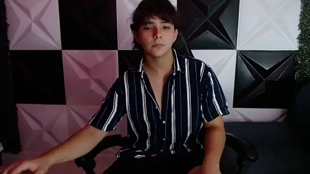 Snapshot of Dani_cumboy chatting on January 22, 3:09 am Dani cumboy online show from January 22, 3:09 am