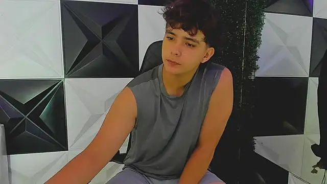 Snapshot of Dani_cumboy chatting on September 22, 1:02 pm Dani cumboy online show from September 22, 1:02 pm