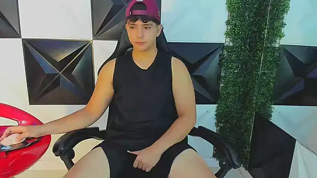 Snapshot of Dani_cumboy chatting on September 25, 2:10 pm Dani cumboy online show from September 25, 2:10 pm