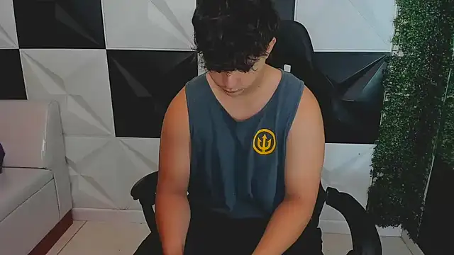 Snapshot of Dani_cumboy chatting on October 4, 2:15 pm Dani cumboy online show from October 4, 2:15 pm