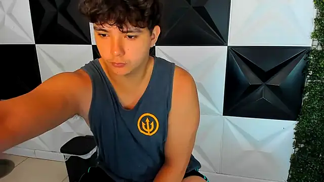 Snapshot of Dani_cumboy chatting on October 22, 1:55 pm Dani cumboy online show from October 22, 1:55 pm