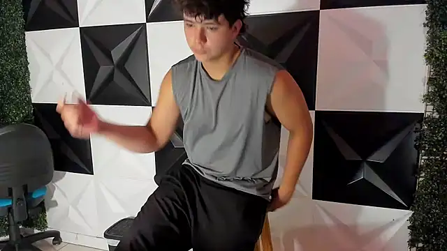 Snapshot of Dani_cumboy chatting on October 25, 2:13 pm Dani cumboy online show from October 25, 2:13 pm