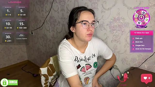 Snapshot of the_princese chatting on November 28, 5:37 pm the princese online show from November 28, 5:37 pm