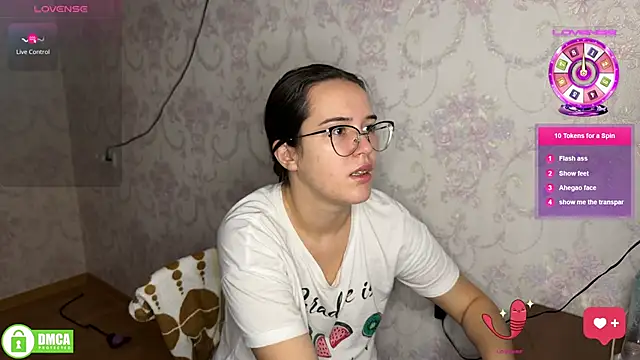 Snapshot of the_princese chatting on November 29, 11:57 am the princese online show from November 29, 11:57 am