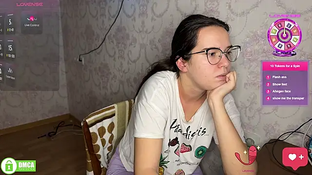 Snapshot of the_princese chatting on November 30, 5:17 pm the princese online show from November 30, 5:17 pm