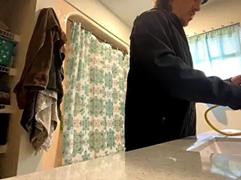 Snapshot of Lilsmokeshow017 chatting on October 19, 7:03 pm Lilsmokeshow017 online show from October 19, 7:03 pm