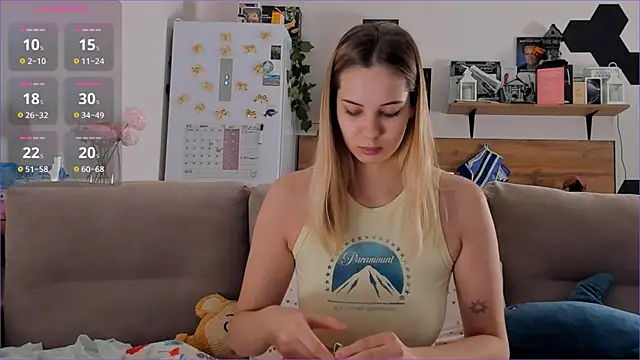 Girl alone home online show from November 27, 4:20 pm